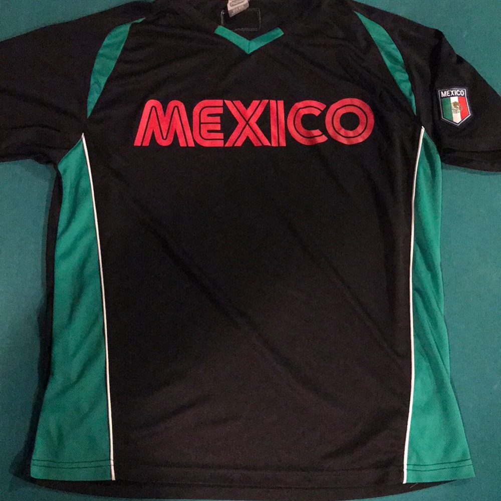Rhinox Men’s Mexico National Team Shirt (Used)